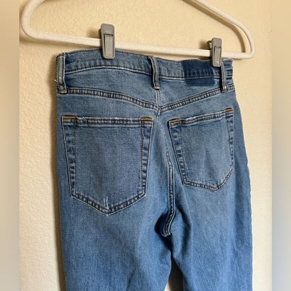 Abercrombie & Fitch Ankle Straight Ultra High Rise Jeans Sz 28 Short Distressed - Picture 4 of 9